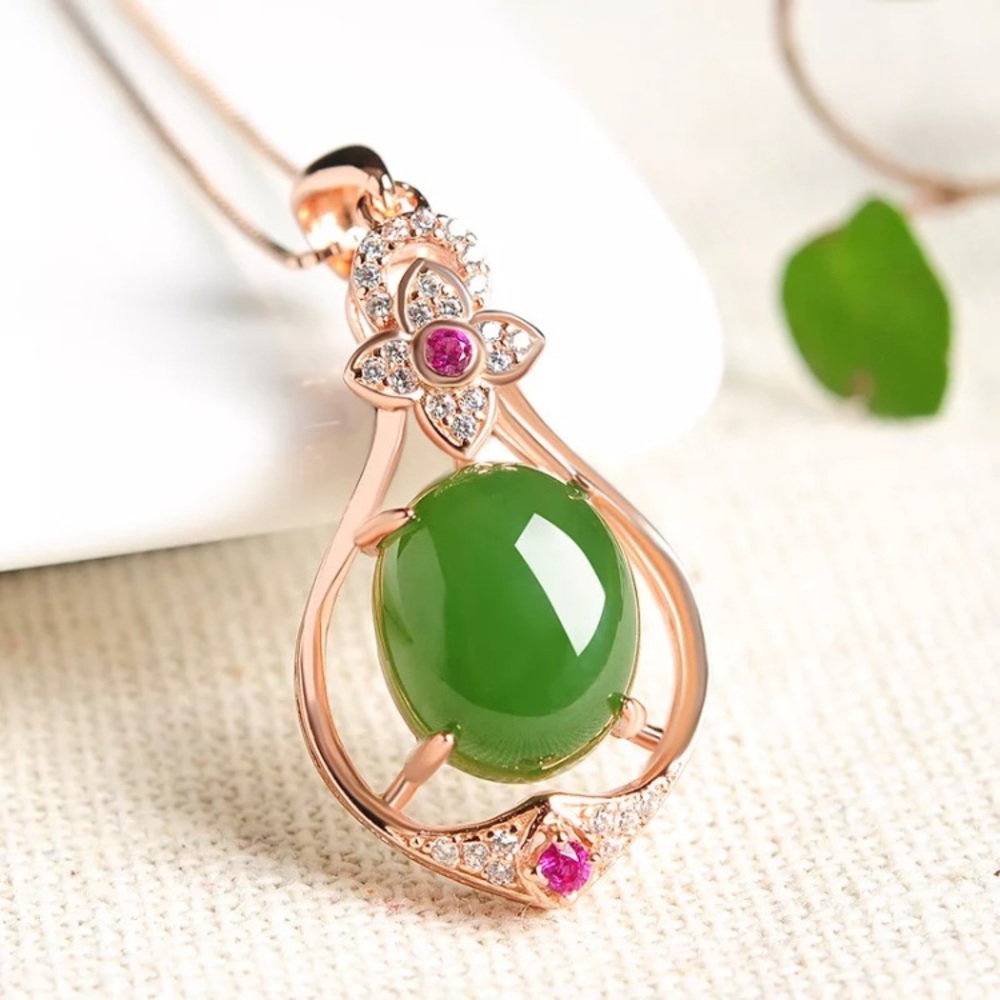 Rose gold and ruby garnet natural green stone
